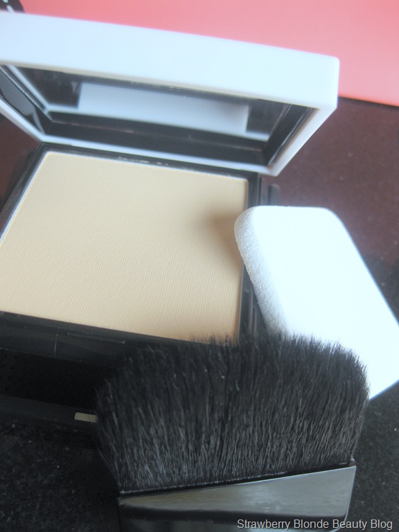 [Benefit-Hello-Flawless-powder-champagne-review%255B4%255D.jpg]