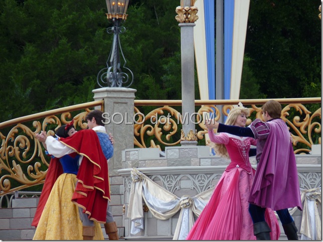 DisneyPrincessDANCING
