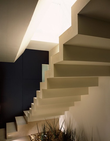 [escaleras-casa-minimalista-tendencias-modernas%255B4%255D.jpg]