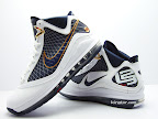 nike air max lebron 7 gr white navy 4 06 Nike Air Max LeBron VII (7)   White/Navy/Gold Sample Actual Photos