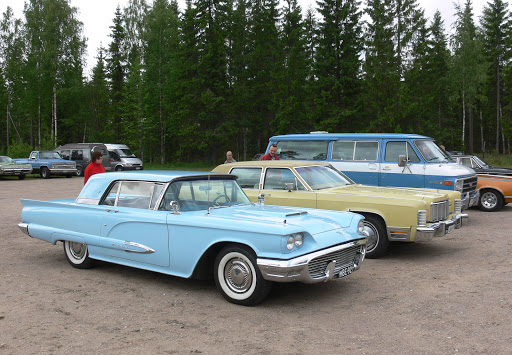 1959 Ford Thunderbird.