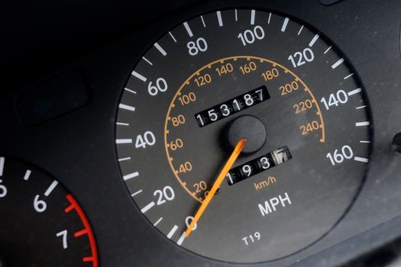 [Toyota-Carina-E-UK-6%255B2%255D.jpg]