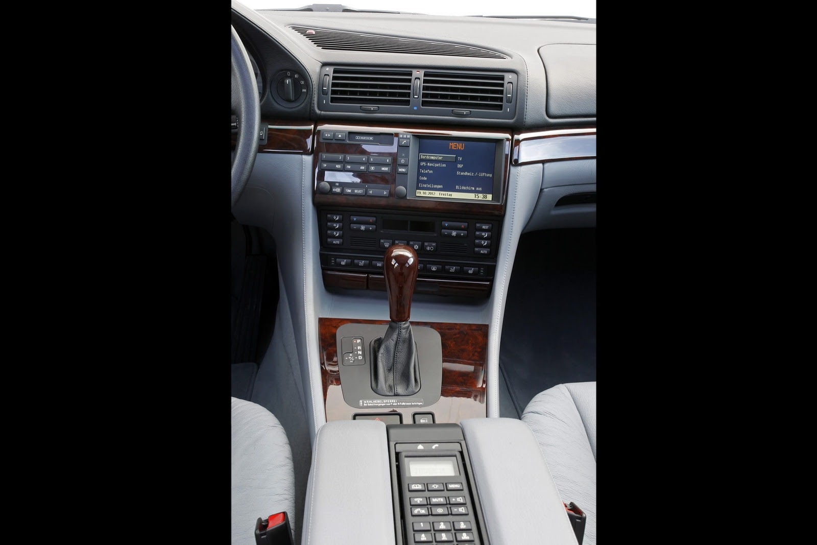 [BMW-V12-7-Series-17%255B2%255D.jpg]