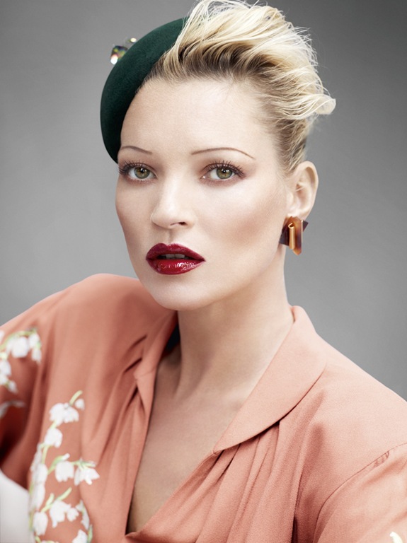 [kate-moss---vogue-uk-august-11---54.jpg]