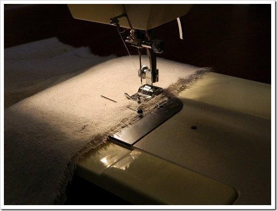 [Present-Pillows-Sew-550x413-2_thumb2%255B2%255D.jpg]