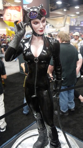 [sideshow%2520colectibles%2520catwoman%252003b%255B3%255D.jpg]
