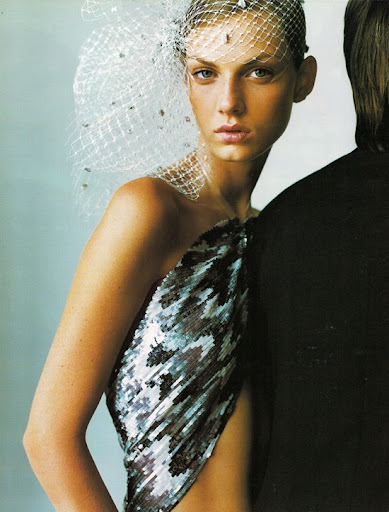 in Fashion we Trust: Angela Lindvall in Vogue UK 2000