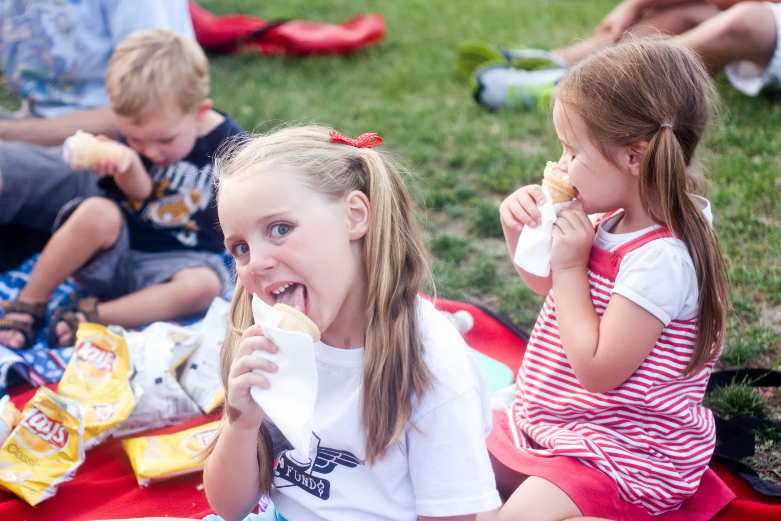 [7.4.13---Soph-Tess-Jacob-ice-cream4.jpg]