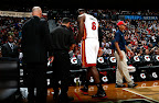 lebron james nba 121109 mia at atl 06 King James wears 5 Colorways of Nike LeBron X in 6 Games