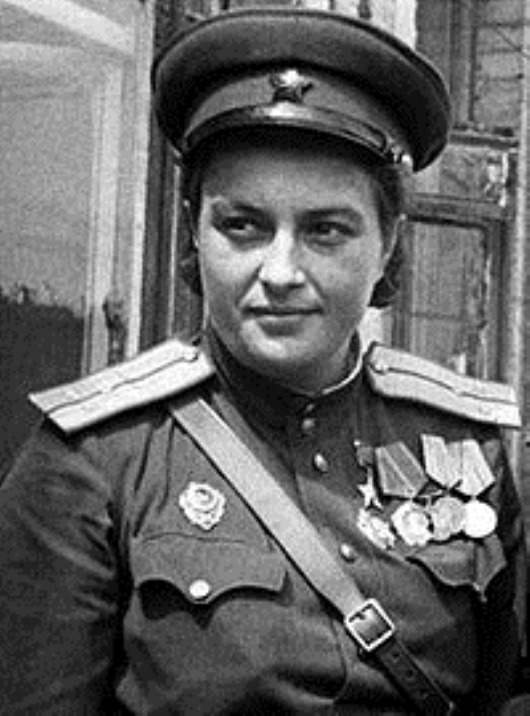 Lyudmila-Pavlichenko-Best-Female-Sniper