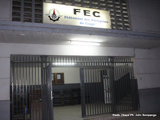 L'entré principale du siège national de la Fec à Kinshasa. Radio Okapi/ Ph. John Bompengo