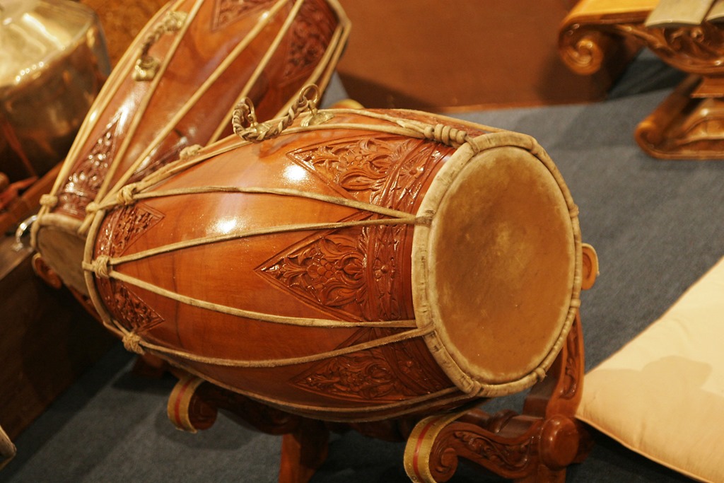 [Traditional_indonesian_drums%255B6%255D.jpg]