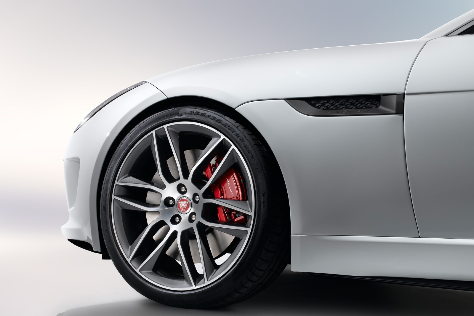 [New-Jaguar-F-Type-Coupe-65%255B2%255D.jpg]