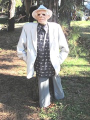 11.2011 Wellfleet Halloween yard 2mobster