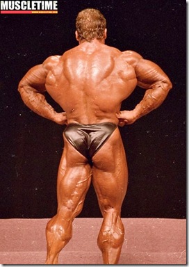 Dorian Yates at 1994 Mr. Olympia_back lat spread pose