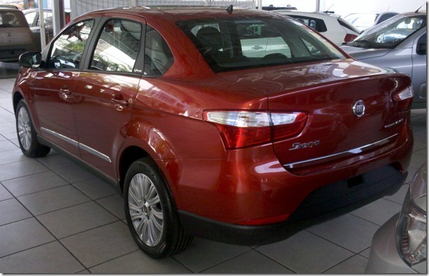 Fiat Grand Siena 2013 (4) Fiat Grand Siena 2013 (4)