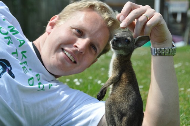 [Dr%2520Derek%2520with%2520Henry%2520Cooper%255B2%255D.jpg]