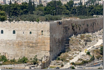 Temple Mount southeast corner from south, tb091306324