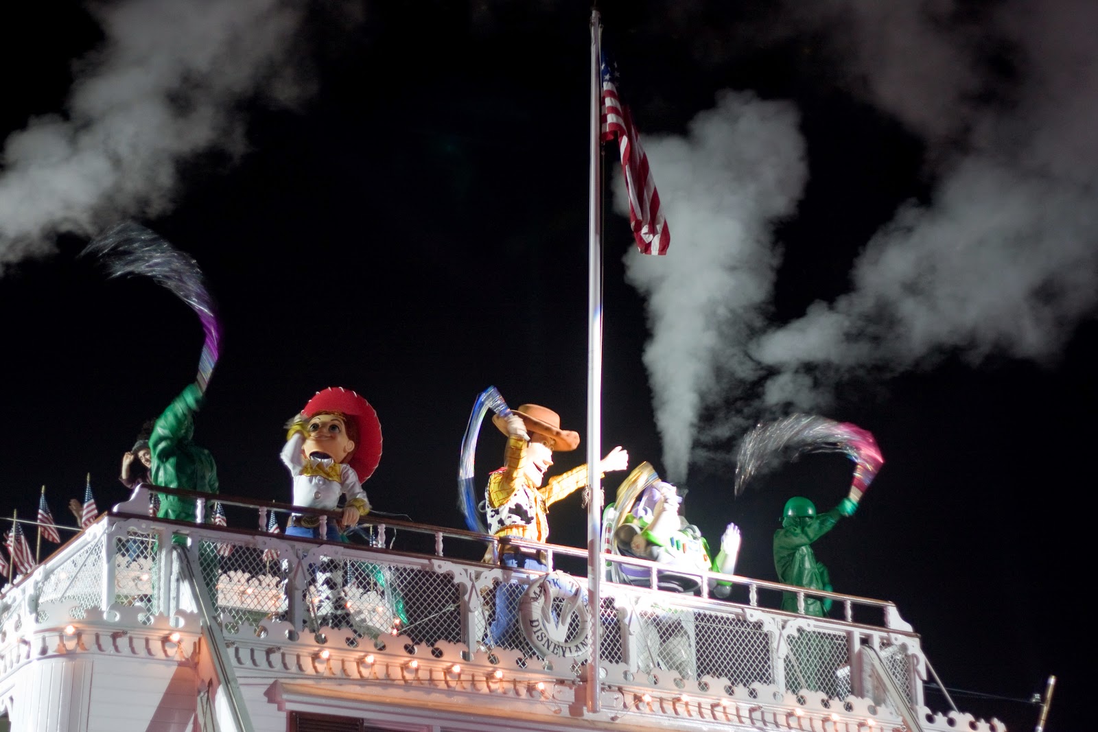 [fantasmic-toystory3.jpg]