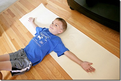 1 trace with arms stretched out