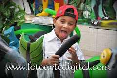 Álbum de fotos de 3 Anos de Guilherme do estúdio Foto Arte Digital, de Itaborái, RJ, que faz fotografia de casamentos (fotos de casamento), fotos de aniversário (fotografia de aniversário), fotos de 15 anos, fotos de crianças (fotografia infantil), fotos de eventos sociais, vídeos de casamento, vídeos de 15 anos, vídeos de making-of, vídeos de aniversário, vídeo infantil (vídeo de crianças) e vídeos de eventos sociais. Fotojornalismo e videojornalismo em Itaboraí, RJ. Album (digital) de fotos de 3 Anos de Guilherme do estudio Foto Arte Digital, de Itaborai, RJ, que faz fotografia de casamentos (fotos de casamento), fotos de aniversario (fotografia de aniversario), fotos de 15 anos, fotos de criancas (fotografia infantil), fotos de eventos sociais, videos de casamento, videos de 15 anos, videos de making-of, videos de aniversario, video infantil (video de criancas) e videos de eventos sociais. Fotojornalismo e videojornalismo em Itaborai, RJ.