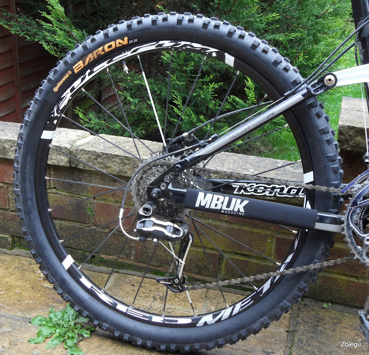 continental vertical bike tyre 26x2 3