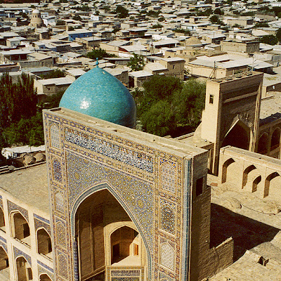 Mir-i Arab madrasah Bukhara.jpg