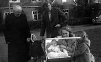 Bouwmeester, Geertrui, Ham, Aartje vd, Kooij, Geetruida, Groeneweg, Marianne 1957.jpg