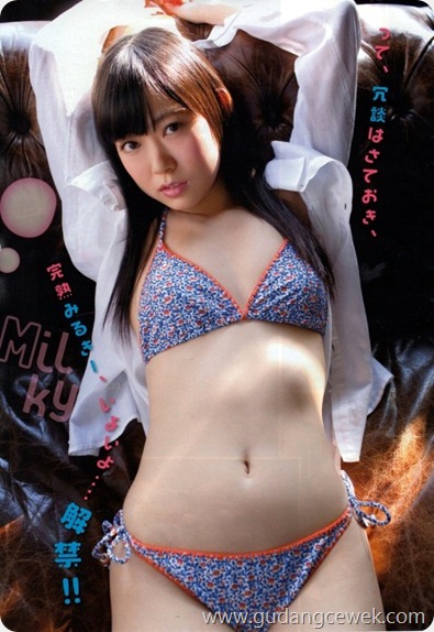 Model Jepang Super Seksi dengan Bikini Minim || gudangcewek.com