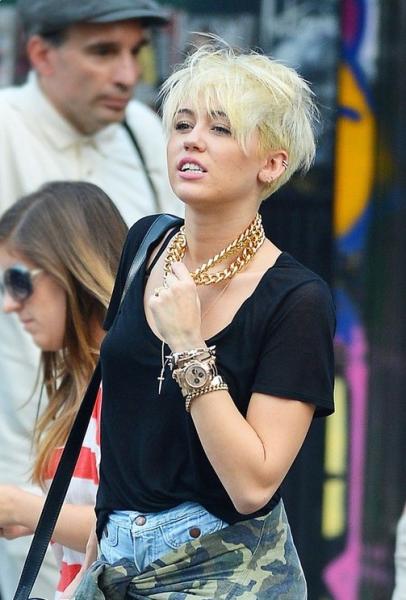Miley Cyrus Short Pixie Haircut