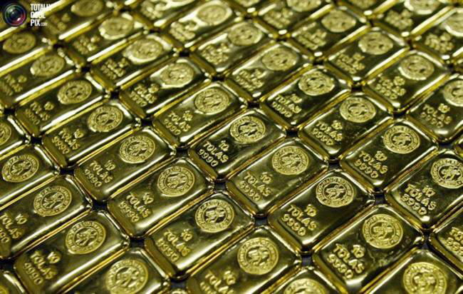 Gold, most beautiful metal in various shapes