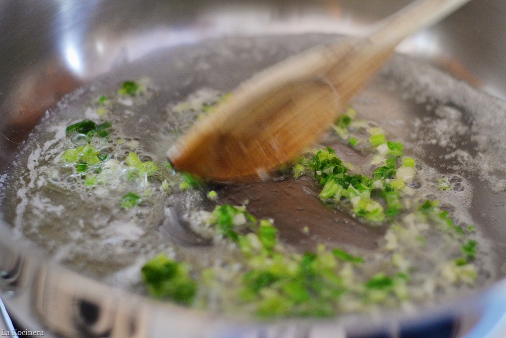 [sauteing%2520onions%255B3%255D.jpg]