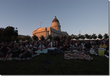 smallish crowd