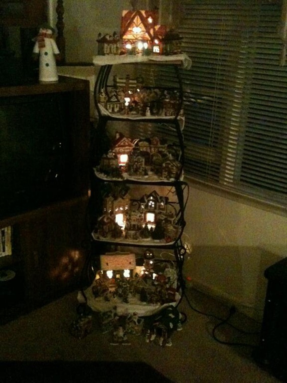 [Christmas%2520village%255B3%255D.jpg]