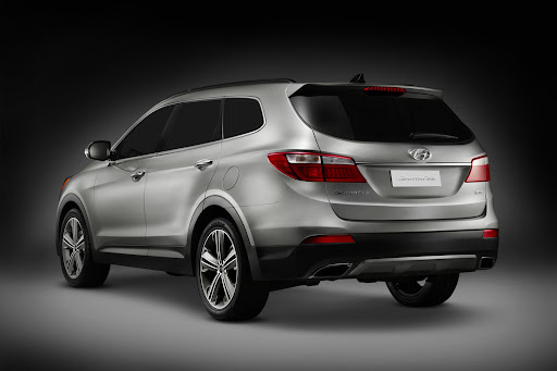 2013-Hyundai-Santa-Fe-03.jpg
