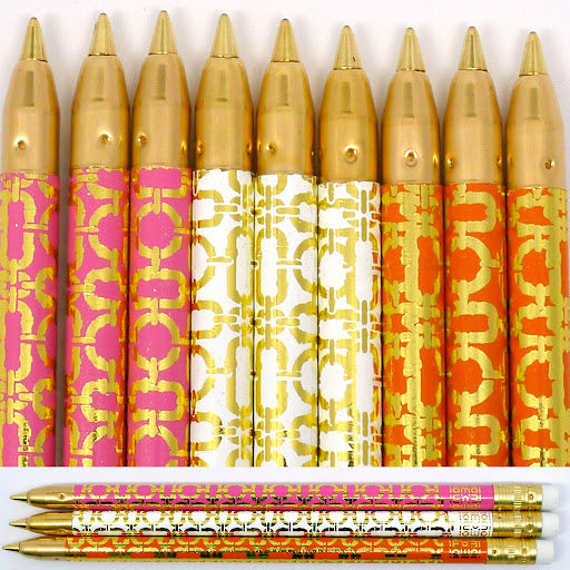 A small and glamorous gift to give to friends for Valentine's Day (pens from Iomoi).