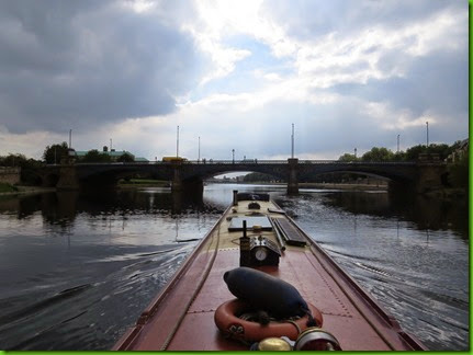 IMG_1208  Approaching Trent Bridge prior to mooring at County Hall Steps