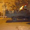 05 teherkocsi indulóban fiatalokkal és 56-os zászlóval a fedélzetén.JPG
