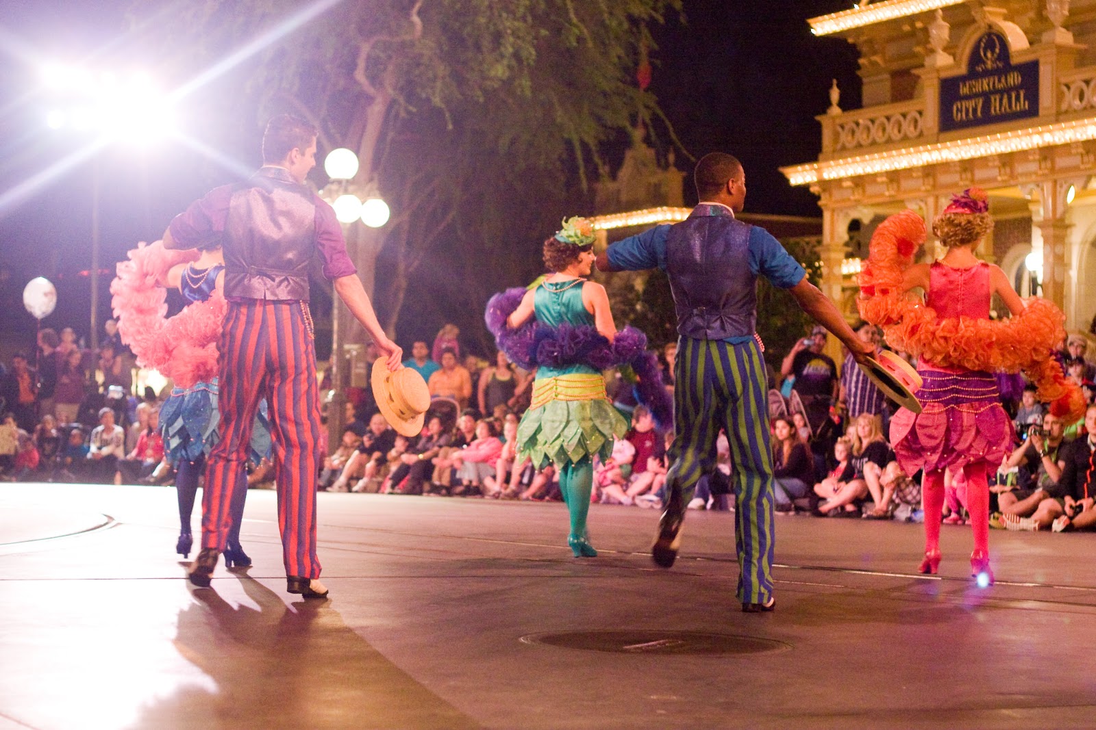 [soundtastic%2520parade%2520new%2520orleans%2520dancers%255B5%255D.jpg]