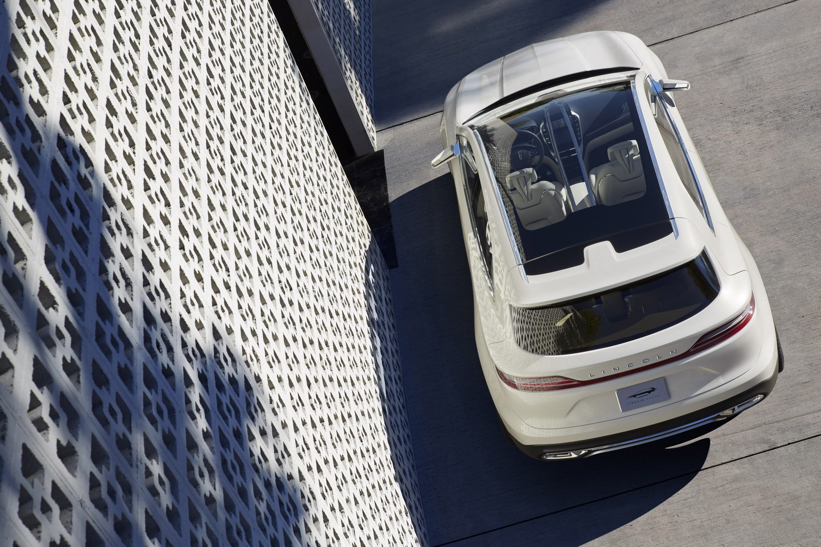 [Lincoln-MKC-Concept-18%255B2%255D.jpg]