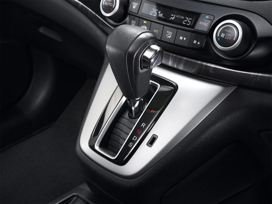 Honda CR-V 2012 ใหม่ราคาและเครื่องยนต์ อัตราการกินน้ำมัน4