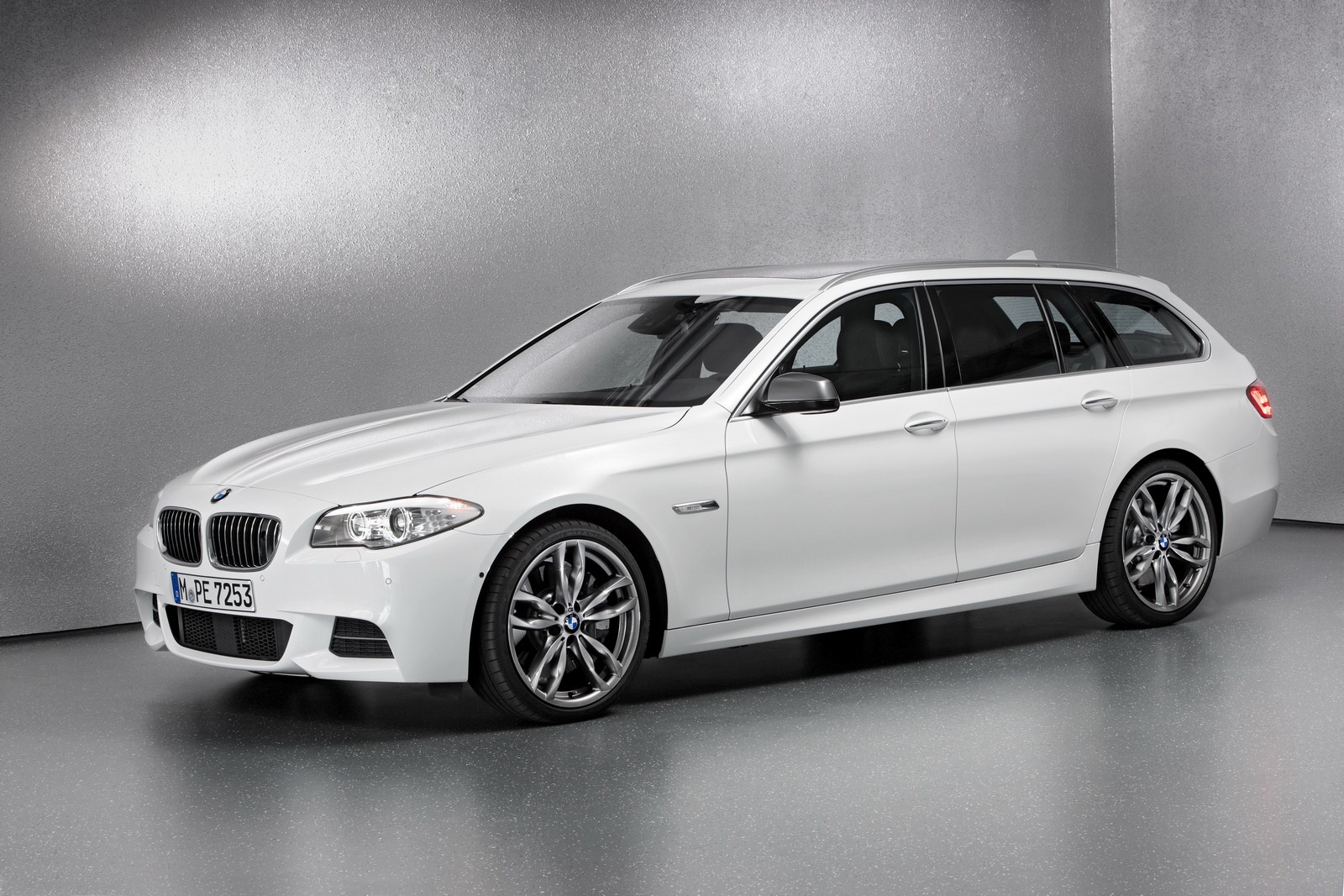 BMW-M550d-20[2].jpg