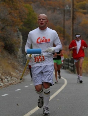 [funny-runner-costumes-28%255B2%255D.jpg]