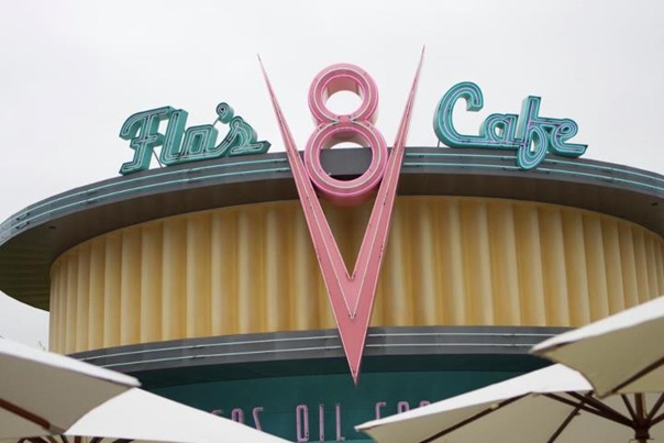 flos v8 cafe