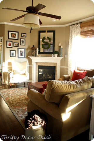red blue neutral family room
