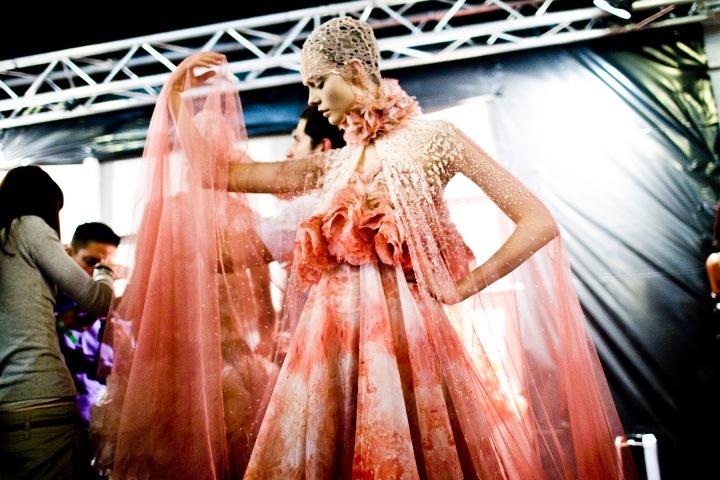 [alexander-mcqueen-rtw-ss2012-candids%255B34%255D.jpg]