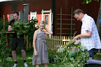 Midsommarstången fixas