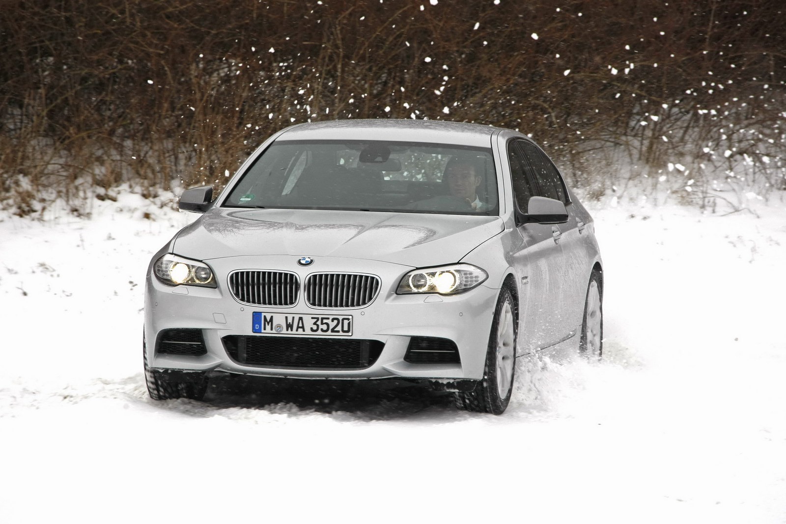 [BMW-M550d-xDrive-47%255B2%255D.jpg]