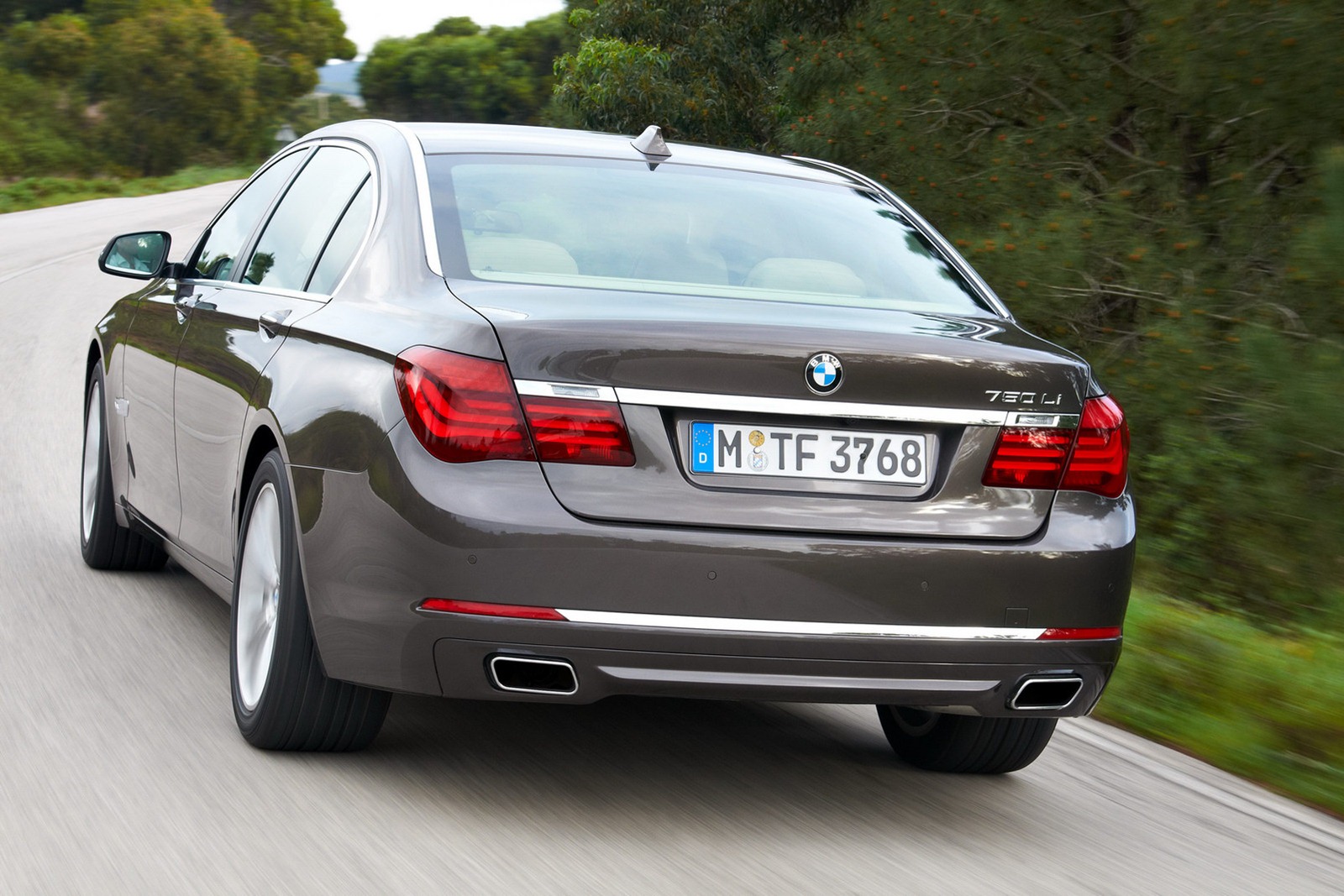 [2013-BMW-7-Series-197%255B2%255D.jpg]