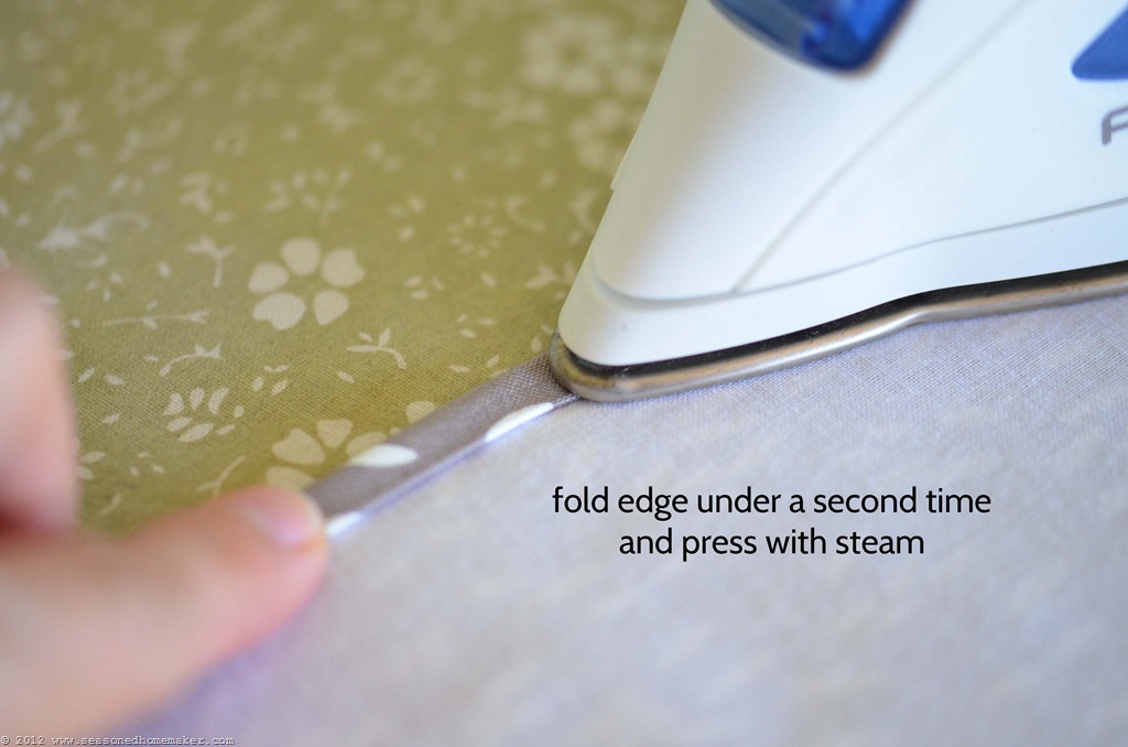 [How-to-Sew-a-Pillow-124.jpg]